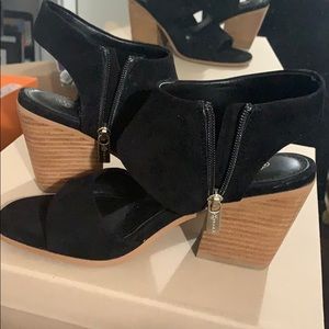 Chunky black heel